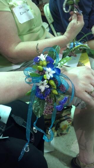Prom corsage streamers 