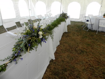 head table decoration outdoor wedding