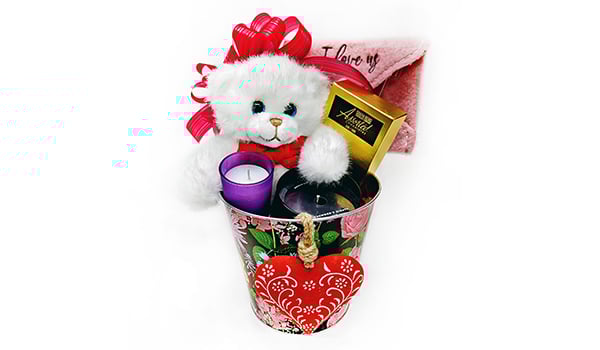 26V12_CandlelightCuddles_600px